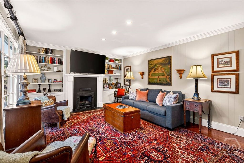 Image 14 of property listing at 208 E Liberty Street, Savannah, GA 31401