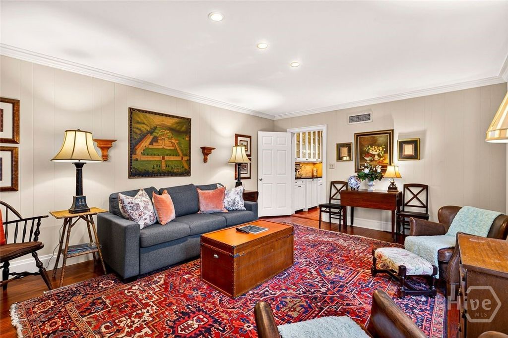 Image 17 of property listing at 208 E Liberty Street, Savannah, GA 31401