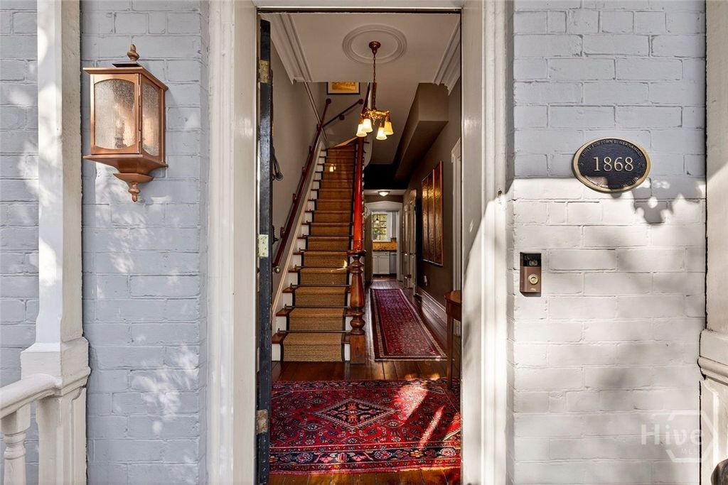 Image 2 of property listing at 208 E Liberty Street, Savannah, GA 31401