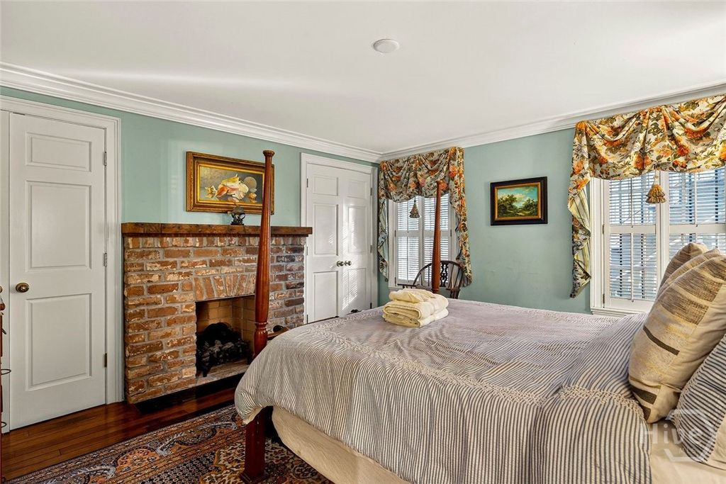 Image 34 of property listing at 208 E Liberty Street, Savannah, GA 31401