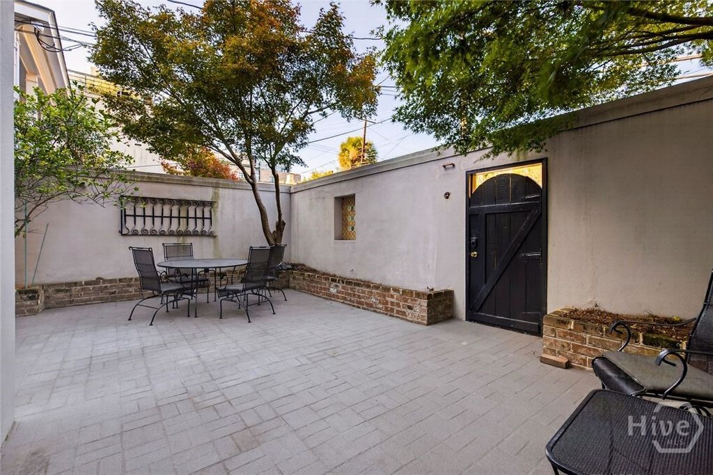 Image 42 of property listing at 208 E Liberty Street, Savannah, GA 31401