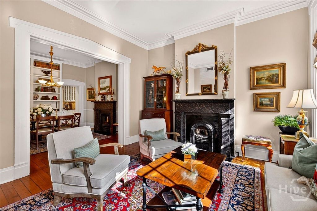 Image 6 of property listing at 208 E Liberty Street, Savannah, GA 31401