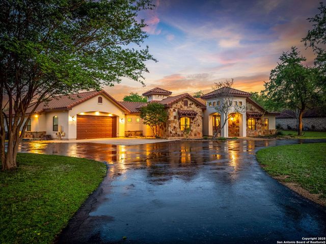 851 River Cliff, Canyon Lake, TX 78133