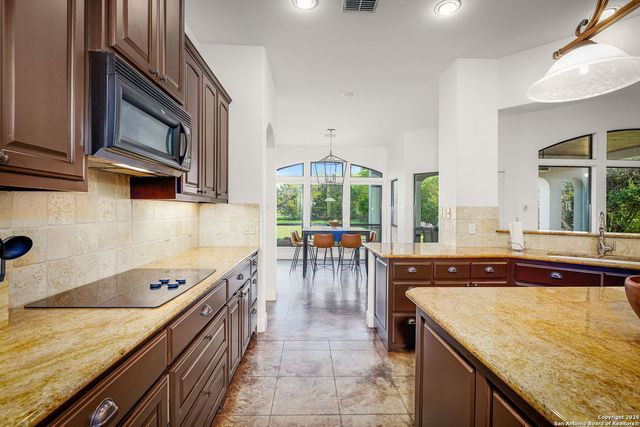 851 River Cliff, Canyon Lake, TX 78133