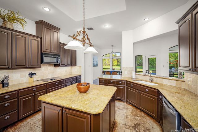 851 River Cliff, Canyon Lake, TX 78133