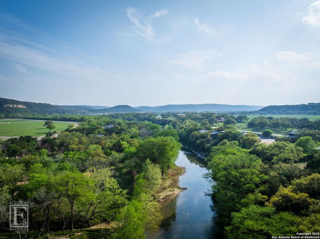 851 River Cliff, Canyon Lake, TX 78133