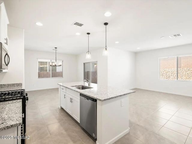 13221 E Paul Marsh Drive, Tucson, AZ 85747