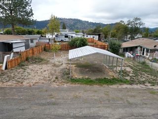 271 Se ROBINSON St, Winston, OR 97496