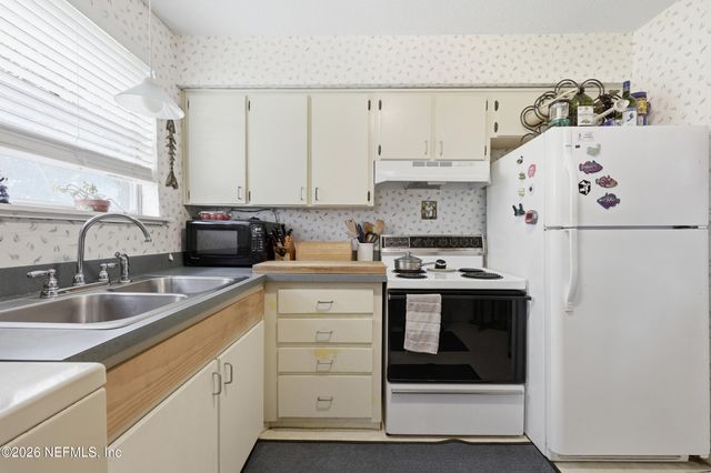 218 19TH Avenue N 1-4, Jacksonville Beach, FL 32250