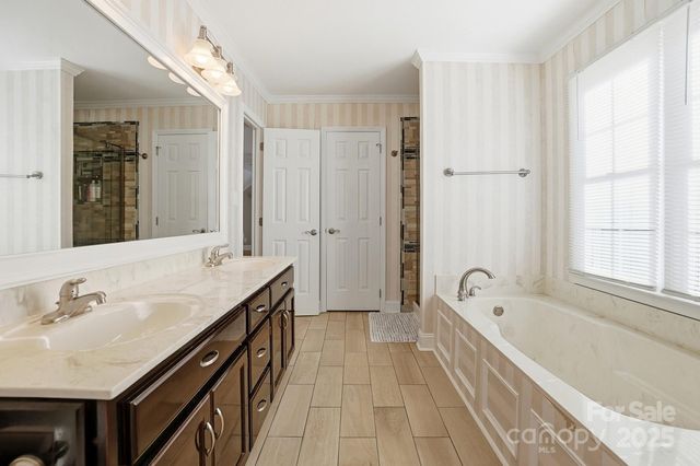 8010 Silver Maple Lane, Mint Hill, NC 28227