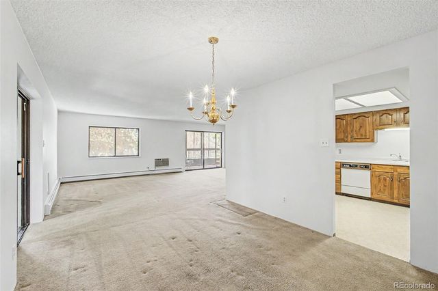 2868 S Heather Gardens Way 210, Aurora, CO 80014