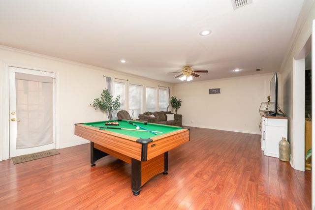 61 S Pebble Creek Drive, Longview, TX 75605