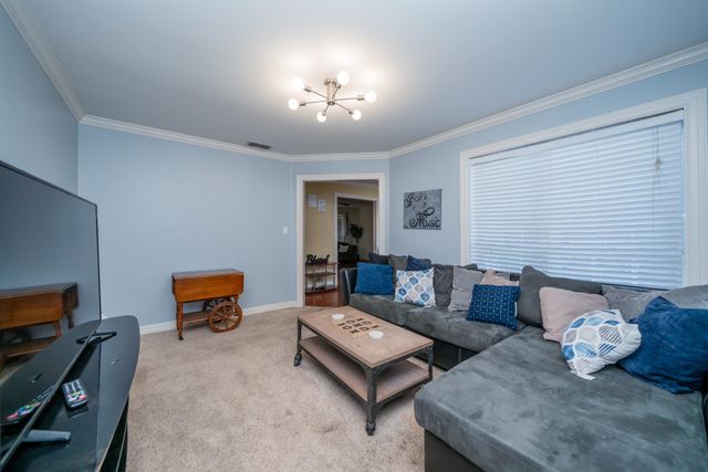 61 S Pebble Creek Drive, Longview, TX 75605