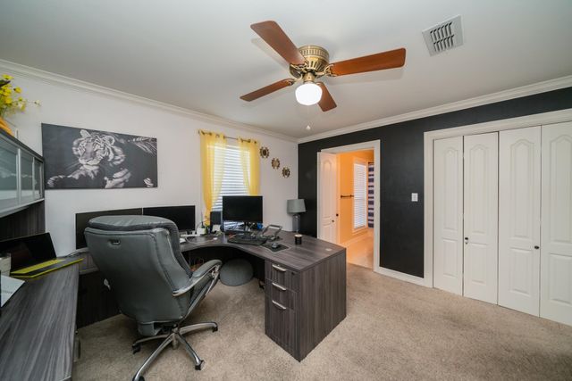 61 S Pebble Creek Drive, Longview, TX 75605