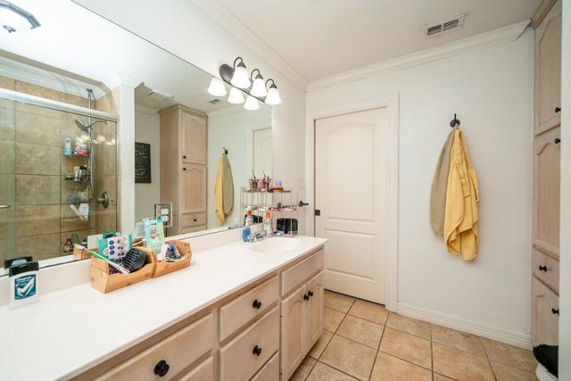 61 S Pebble Creek Drive, Longview, TX 75605