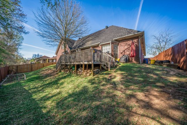61 S Pebble Creek Drive, Longview, TX 75605