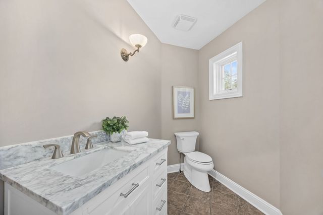 7S460 Donwood Drive, Naperville, IL 60540