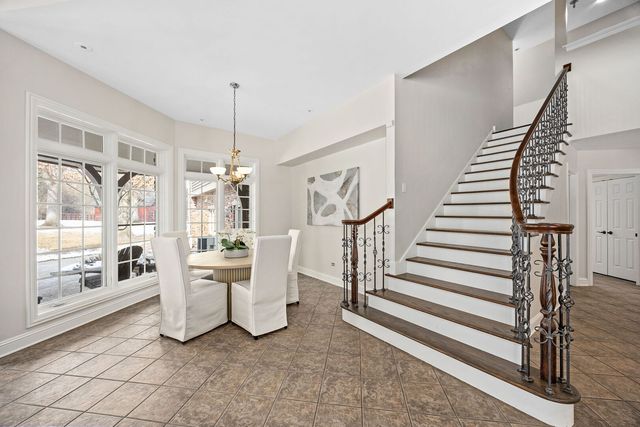 7S460 Donwood Drive, Naperville, IL 60540