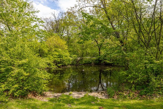 7S460 Donwood Drive, Naperville, IL 60540