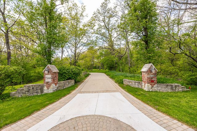 7S460 Donwood Drive, Naperville, IL 60540