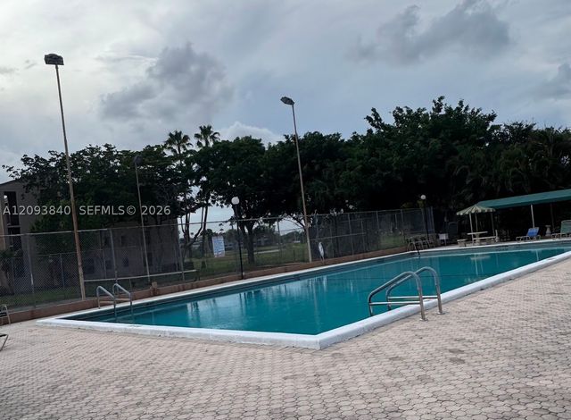 7591 NW 1st St 403, Margate, FL 33063