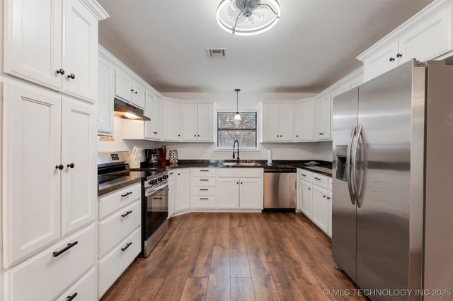 501 S Miller Street, Vinita, OK 74301