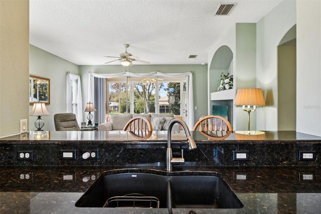 6105 DORY WAY, Tavares, FL 32778