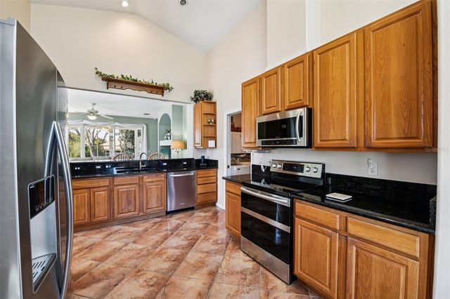 6105 DORY WAY, Tavares, FL 32778