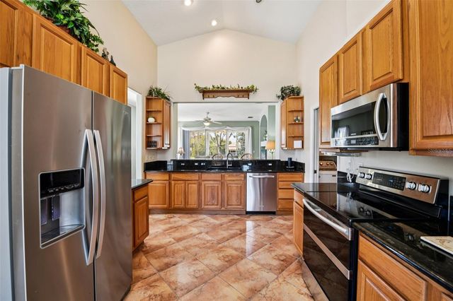 6105 DORY WAY, Tavares, FL 32778