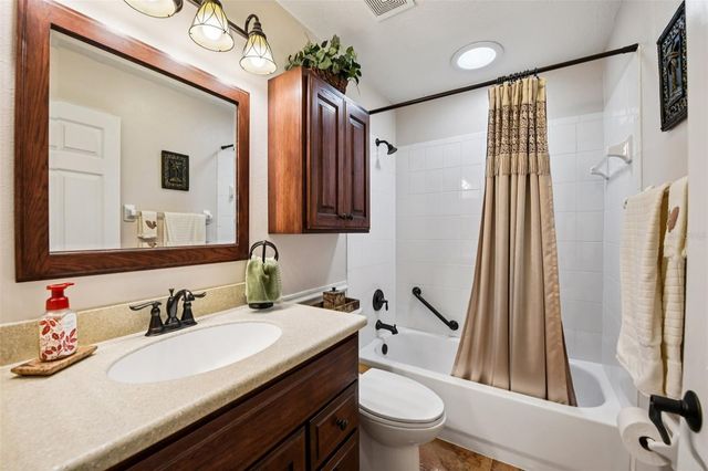 6105 DORY WAY, Tavares, FL 32778