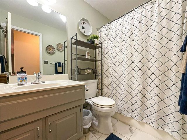 1645 E Timber Ridge Drive, Sedalia, MO 65301