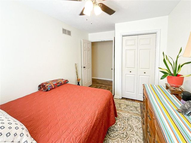 1645 E Timber Ridge Drive, Sedalia, MO 65301