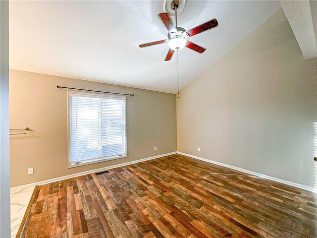 1645 E Timber Ridge Drive, Sedalia, MO 65301