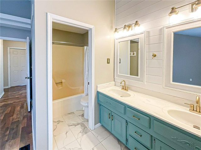 1645 E Timber Ridge Drive, Sedalia, MO 65301