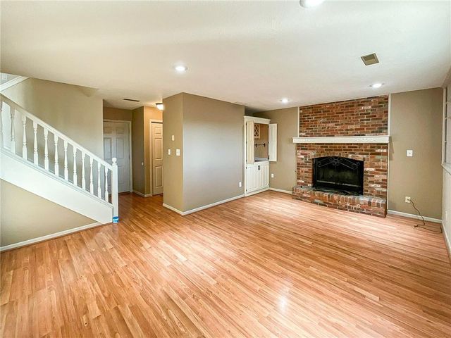 1645 E Timber Ridge Drive, Sedalia, MO 65301