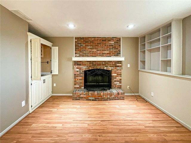 1645 E Timber Ridge Drive, Sedalia, MO 65301