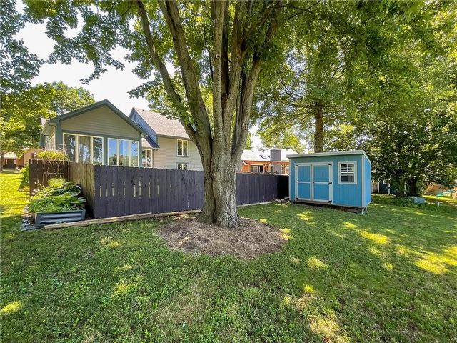 1645 E Timber Ridge Drive, Sedalia, MO 65301