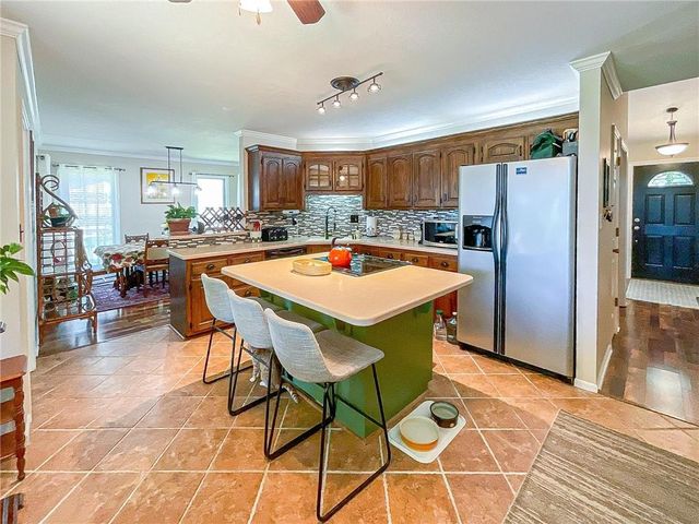 1645 E Timber Ridge Drive, Sedalia, MO 65301