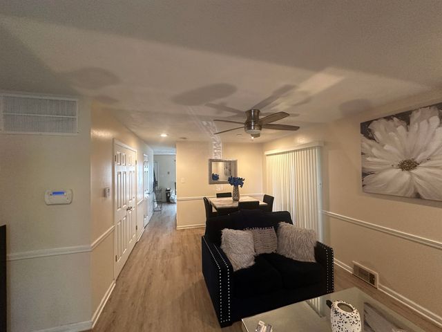 1809 GROVEHAVEN CIR # 1809, Memphis, TN 38116