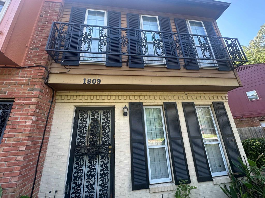 1809 GROVEHAVEN CIR # 1809, Memphis, TN 38116