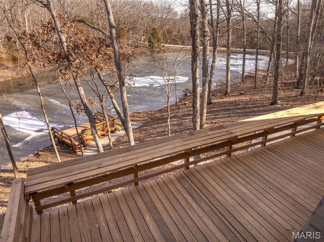 402 Cervina Woods Drive, Innsbrook, MO 63390