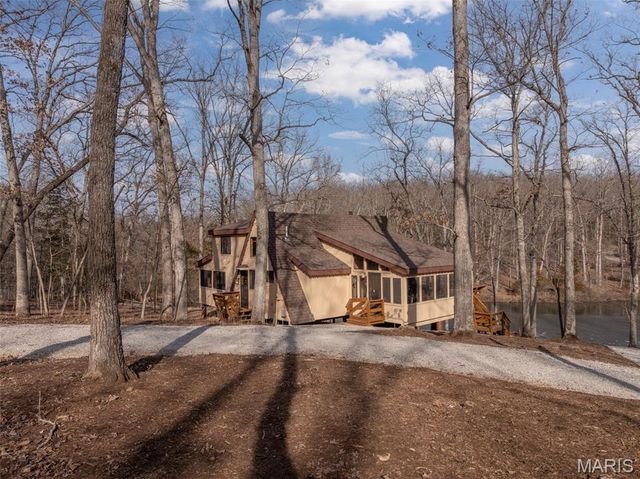 402 Cervina Woods Drive, Innsbrook, MO 63390