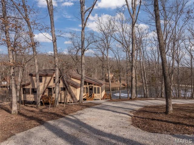 402 Cervina Woods Drive, Innsbrook, MO 63390