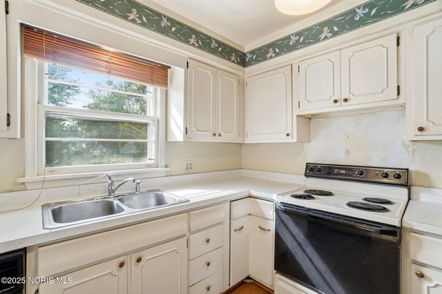 3044 Villa Drive, Toledo, OH 43614