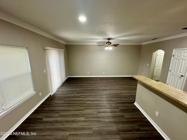 5260 COLLINS Road 106, Jacksonville, FL 32244