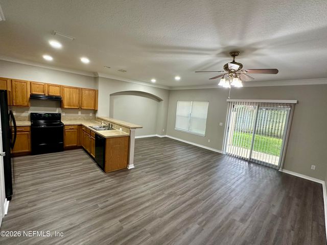 5260 COLLINS Road 106, Jacksonville, FL 32244