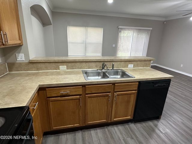 5260 COLLINS Road 106, Jacksonville, FL 32244