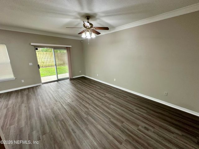 5260 COLLINS Road 106, Jacksonville, FL 32244