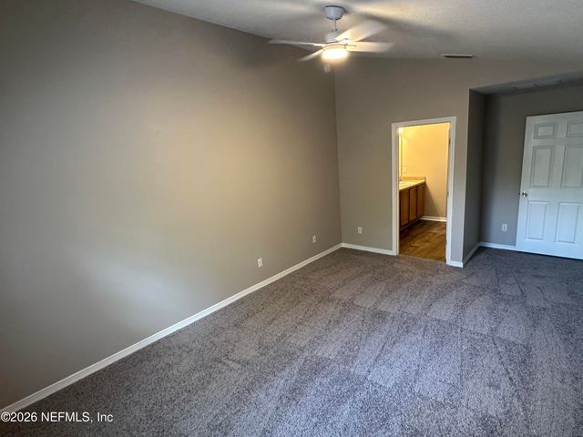 5260 COLLINS Road 106, Jacksonville, FL 32244