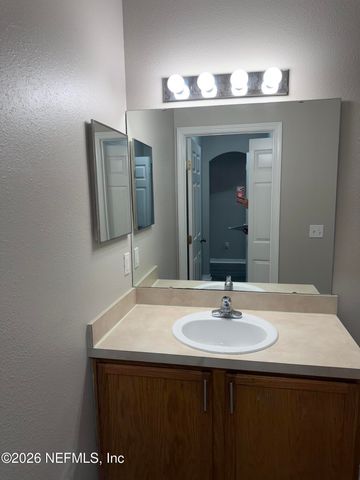 5260 COLLINS Road 106, Jacksonville, FL 32244